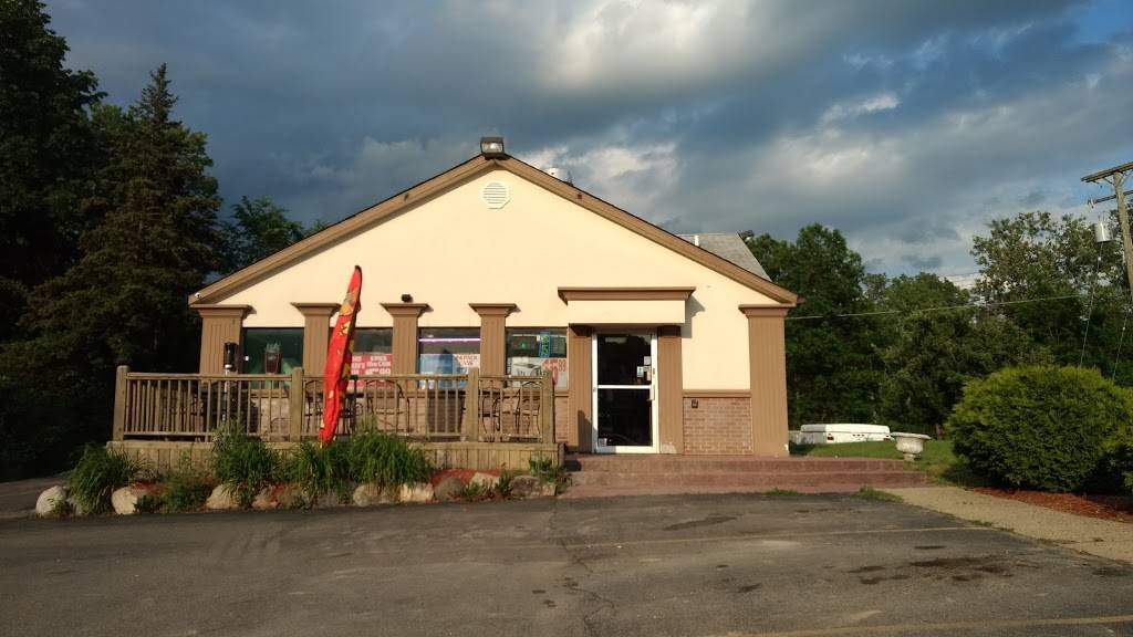 Leonards Pizza | meal delivery | 80 Rochester Rd, Leonard, MI 48367, USA | 5867529555 OR +1 586-752-9555