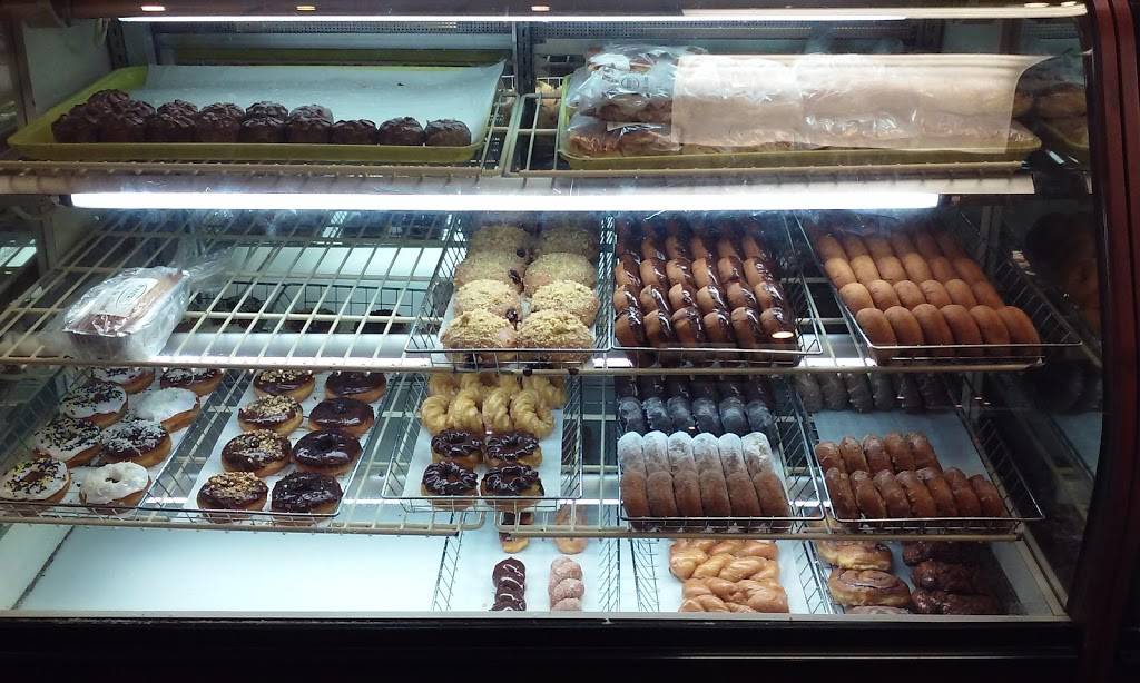 Tastee Donuts | bakery | 816 Clearview Pkwy, Metairie, LA 70001, USA | 5048857566 OR +1 504-885-7566