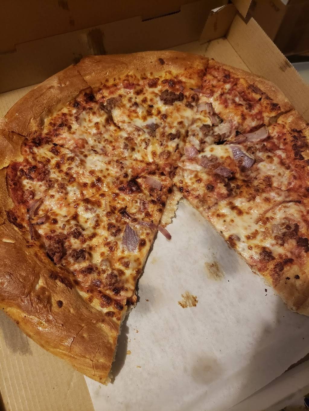 Gezzinys Famous Pizza | restaurant | 37951 47th St E, Palmdale, CA 93552, USA | 6612855522 OR +1 661-285-5522