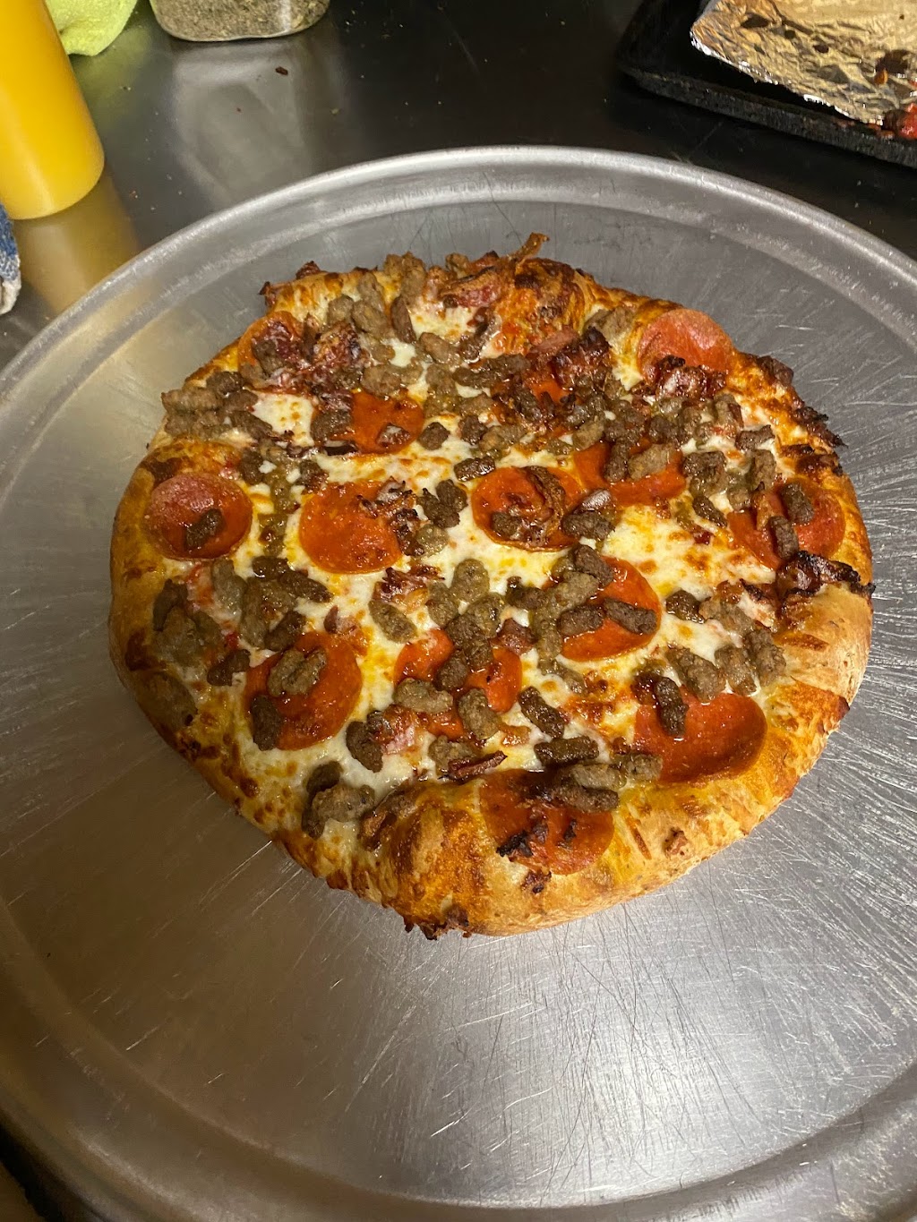 Dulcie Dough Pizza Co | restaurant | 103 W Main St, Henderson, TN 38340, USA | 7314351058 OR +1 731-435-1058