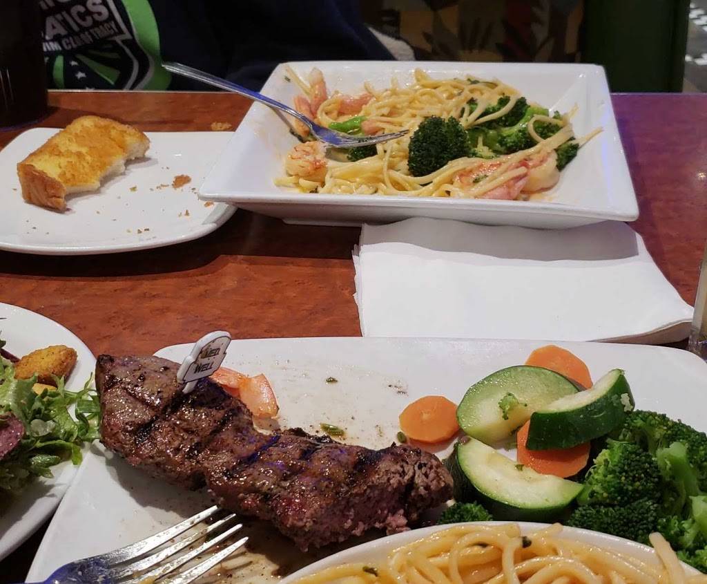 Sizzler | restaurant | 1890 Daniels St, Manteca, CA 95337, USA | 2099238765 OR +1 209-923-8765