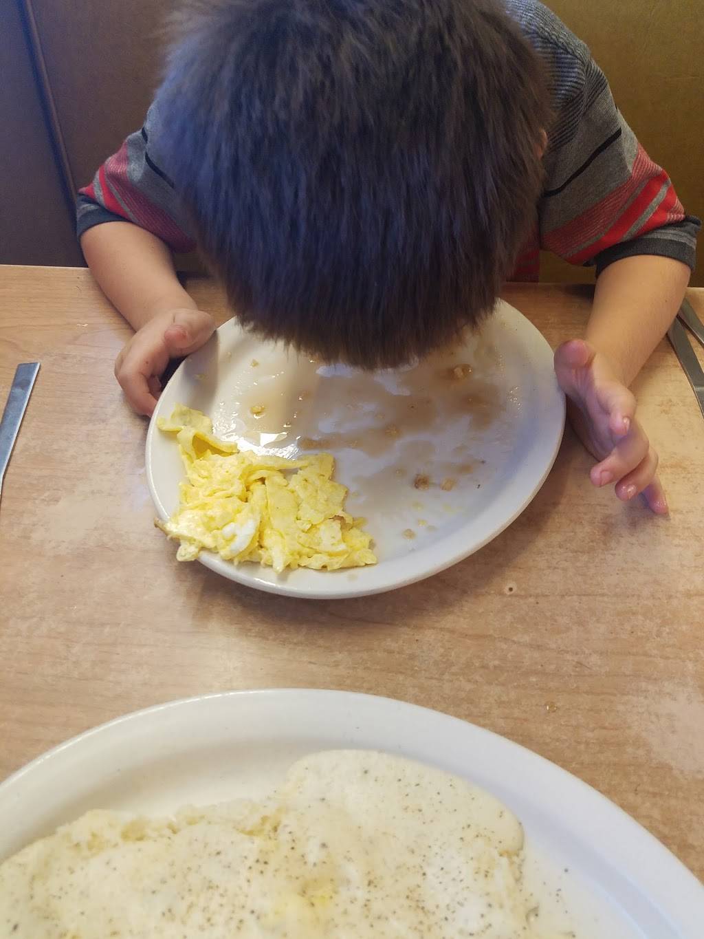 Favorites Restaurant | restaurant | 6318 S Shields Blvd, Oklahoma City, OK 73149, USA | 4056326659 OR +1 405-632-6659