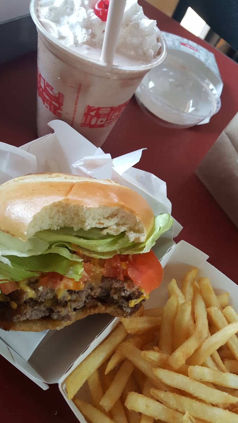 Jack in the Box | restaurant | 5410 N Shepherd Dr, Houston, TX 77091, USA | 2819011763 OR +1 281-901-1763