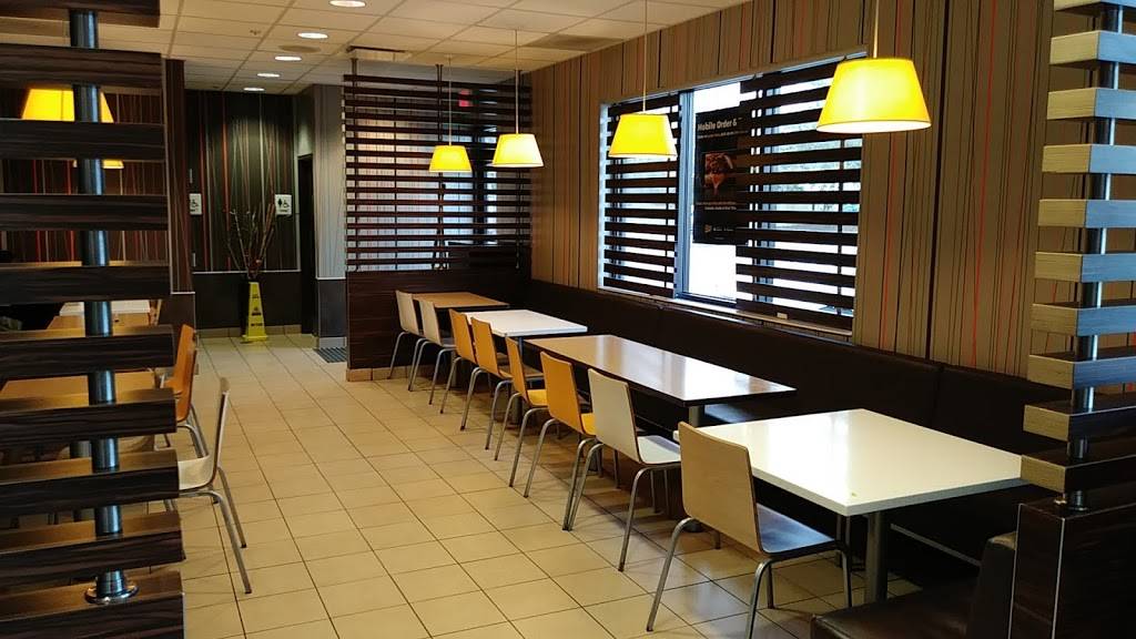 McDonalds | cafe | 2994 US-92, Daytona Beach, FL 32124, USA | 3862587459 OR +1 386-258-7459
