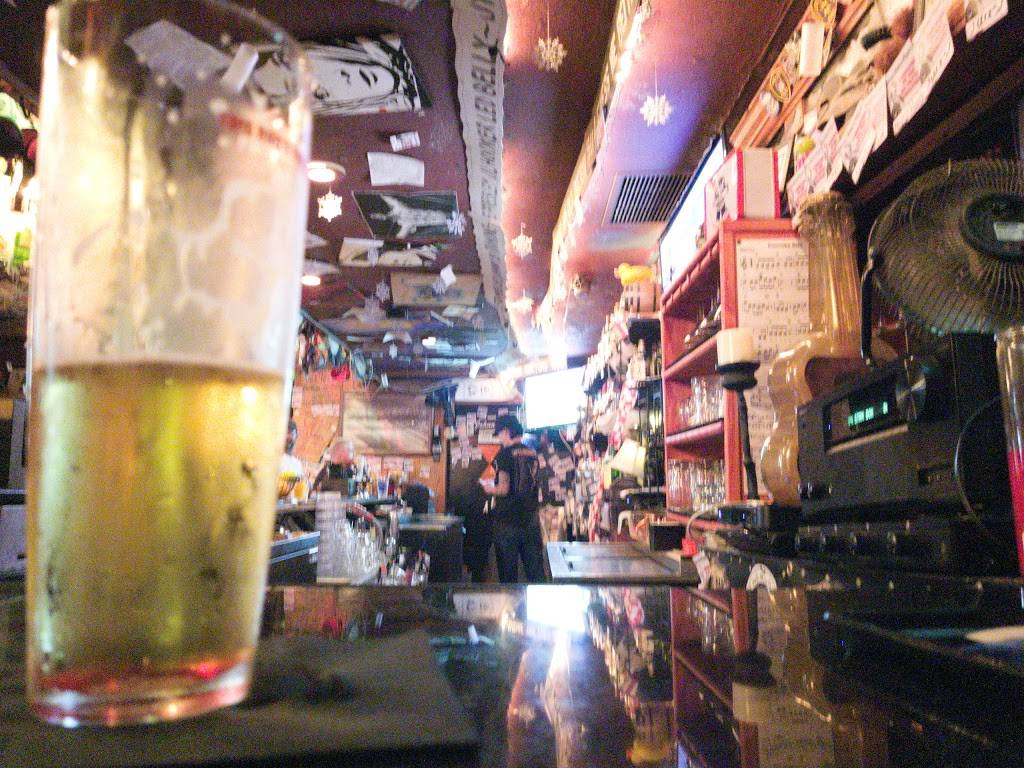 Johnnys Saloon & Pizzeria | restaurant | 17428 Beach Blvd, Huntington Beach, CA 92647, USA | 7148480676 OR +1 714-848-0676