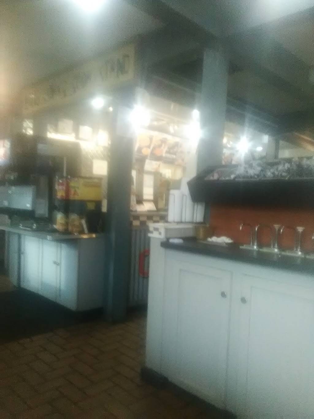 Long John Silvers | restaurant | 610 Lincoln Way E, Massillon, OH 44646, USA | 3308373300 OR +1 330-837-3300