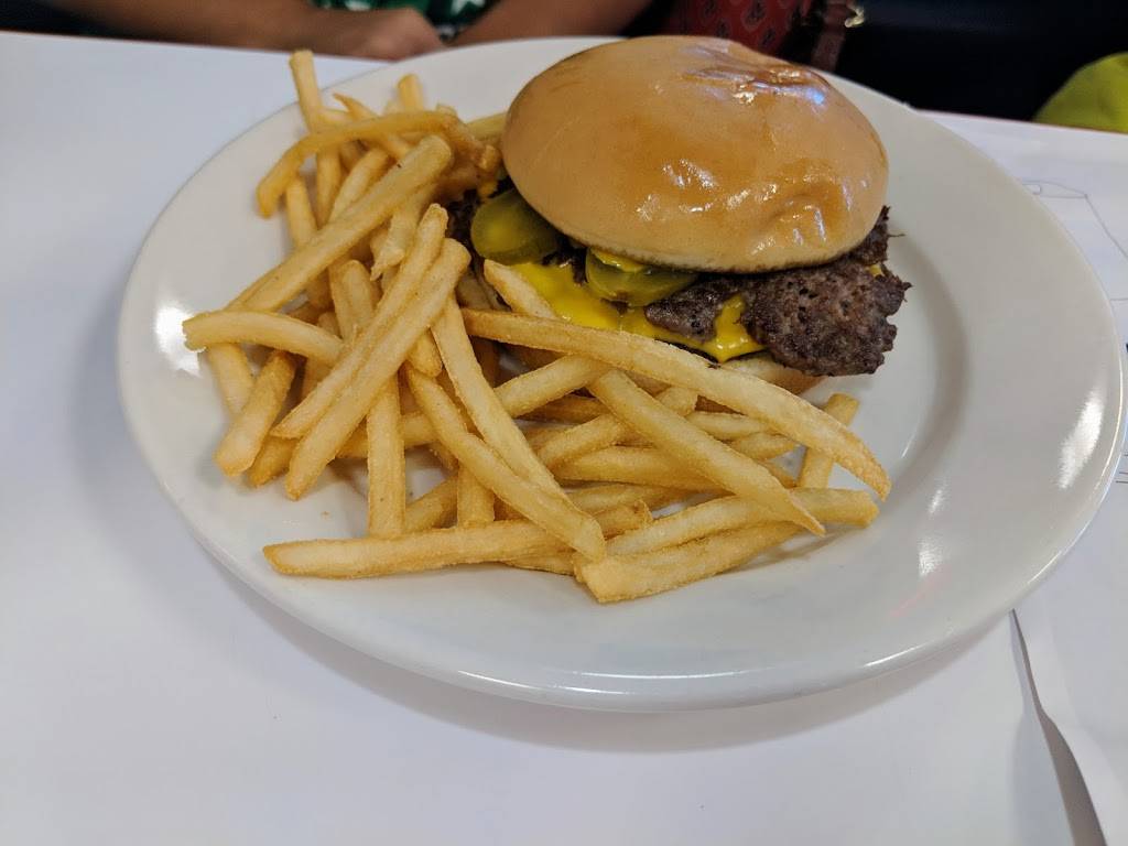 Steak n Shake | restaurant | 1925 W Dorothy Ln, Moraine, OH 45439, USA | 9372999140 OR +1 937-299-9140