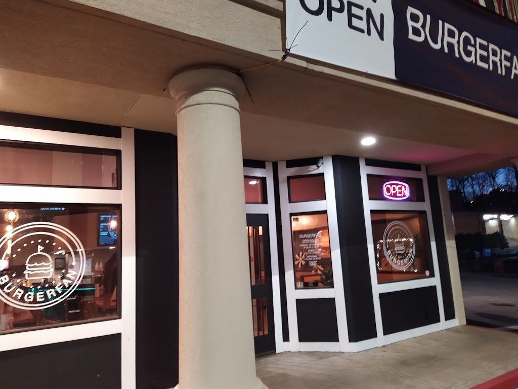 Burgerfan | restaurant | 3330 Piedmont Rd NE STE15, Atlanta, GA 30305, USA | 4042336700 OR +1 404-233-6700
