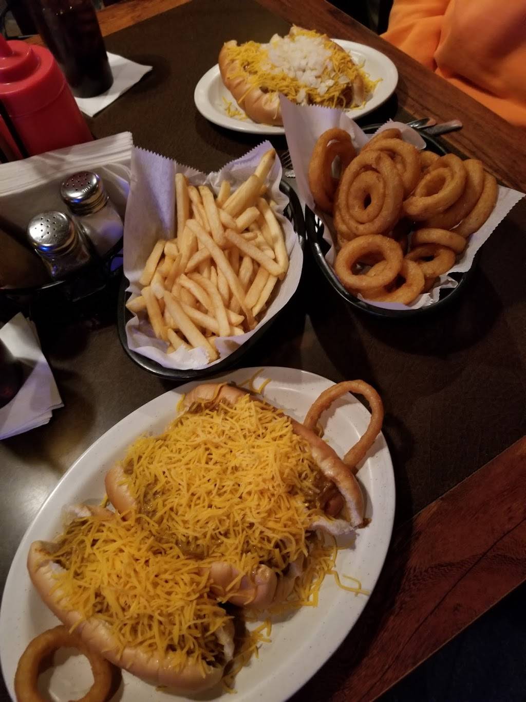 Sandys by the Beech | restaurant | 25853 Five Mile Road, Redford Charter Twp, MI 48239, USA | 3135340333 OR +1 313-534-0333