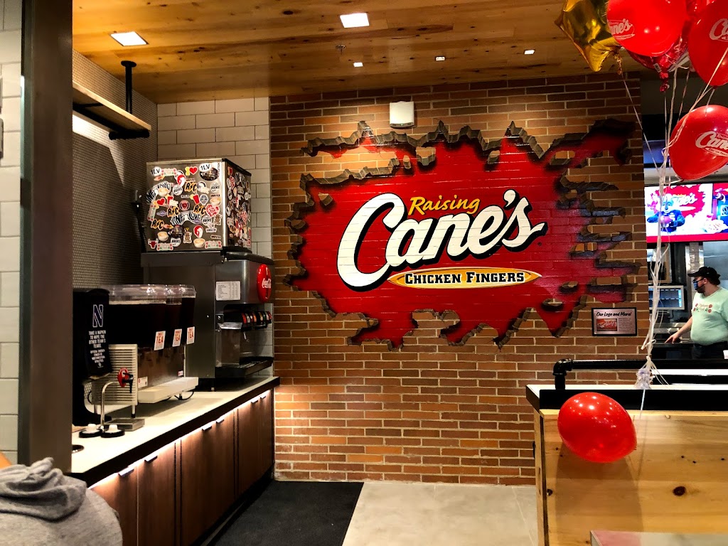 Raising Canes Chicken Fingers | restaurant | 300 W North Ave, Melrose Park, IL 60160, USA | 7083447894 OR +1 708-344-7894
