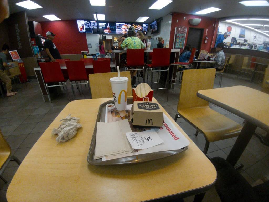 McDonalds | cafe | 4625 Redwood Dr, Rohnert Park, CA 94928, USA | 7075889883 OR +1 707-588-9883