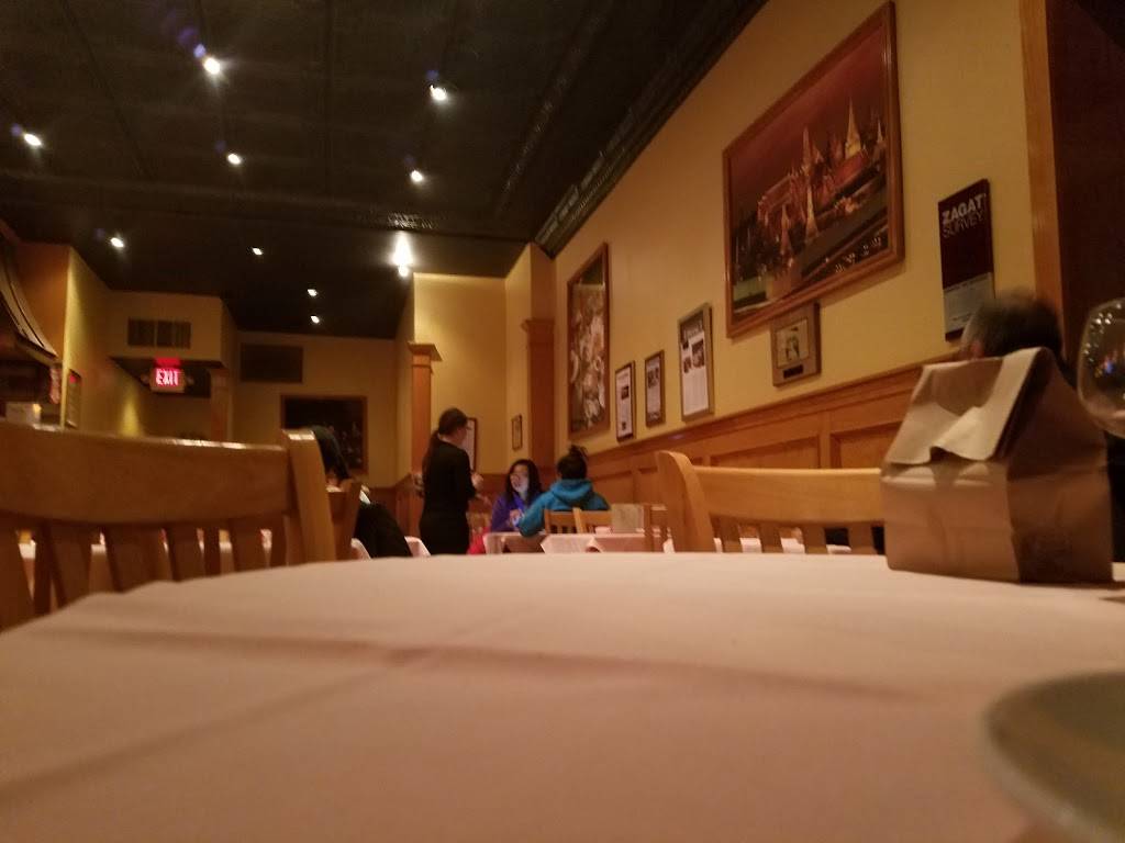 Lemon Leaf | restaurant | 197 Mineola Blvd, Mineola, NY 11501, USA | 5168771899 OR +1 516-877-1899