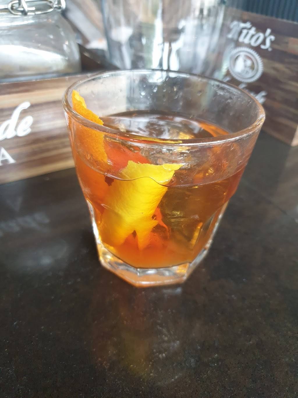 Oak Sports Bar & Grill | restaurant | 3715 S 1st St, Austin, TX 78704, USA | 5125801190 OR +1 512-580-1190