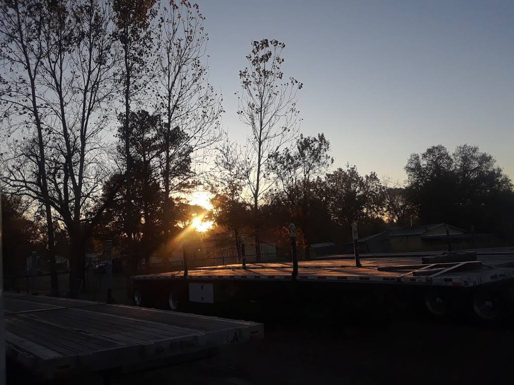 Davis Goodies | restaurant | 12445 Church Rd, Houston, TX 77013, USA | 7134532175 OR +1 713-453-2175