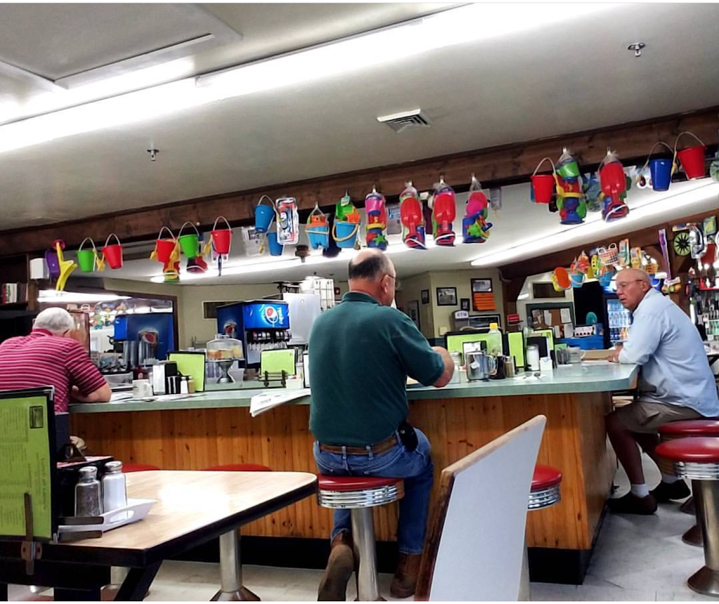 Larrys PX | restaurant | 1591 Main St, Chatham, MA 02633, USA | 5089453964 OR +1 508-945-3964