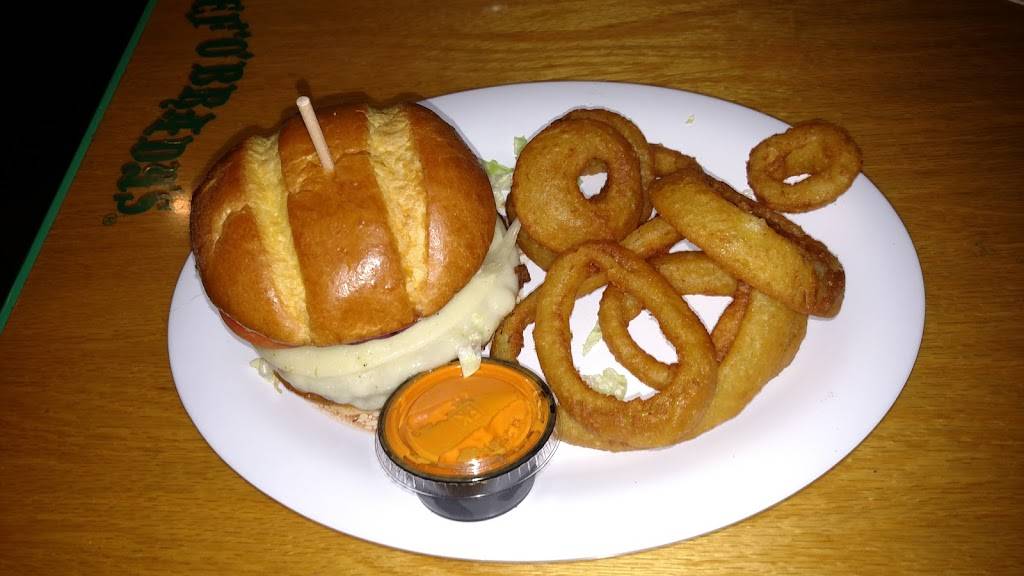 Beef O Bradys | restaurant | 20301 Grande Oak Blvd #108, Estero, FL 33928, USA | 2399494423 OR +1 239-949-4423