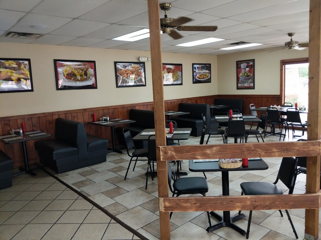 Rons Hamburgers and Chili - Stillwater | restaurant | 811 E 6th Ave, Stillwater, OK 74074, USA | 4053777775 OR +1 405-377-7775