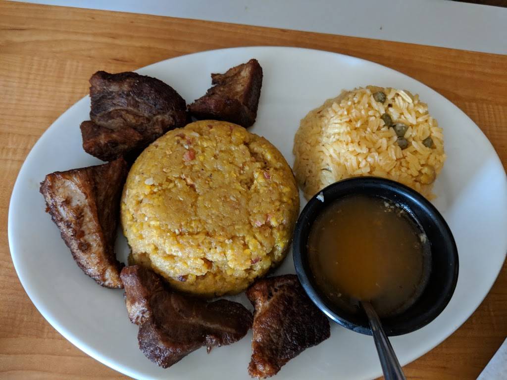 La Cocina Boricua De La Familia Galarza | restaurant | 2420 W Fullerton Ave, Chicago, IL 60647, USA | 7732357377 OR +1 773-235-7377