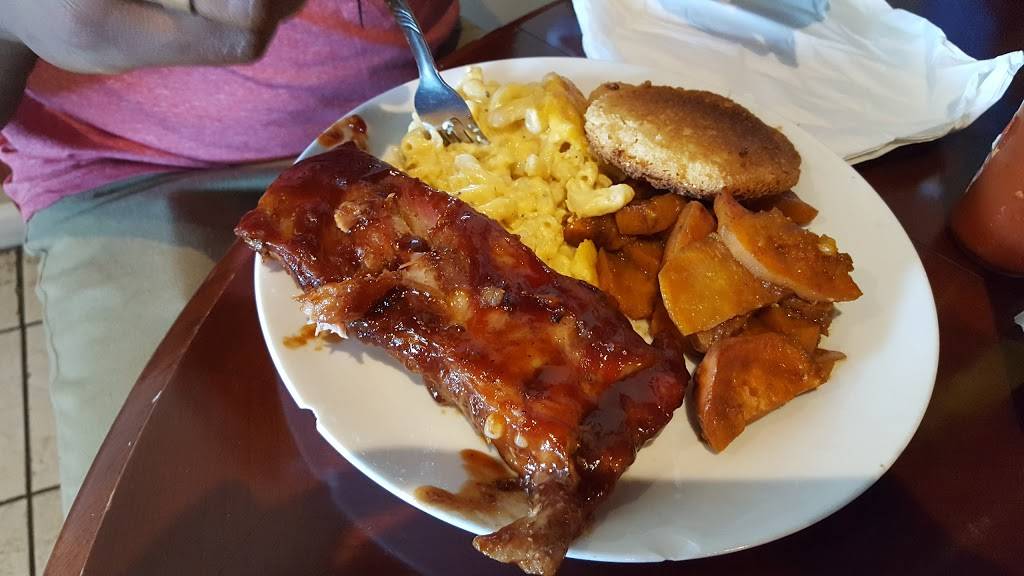 MiMis Southern Style Cooking | restaurant | 126 E New Circle Rd, Lexington, KY 40505, USA | 8595230490 OR +1 859-523-0490