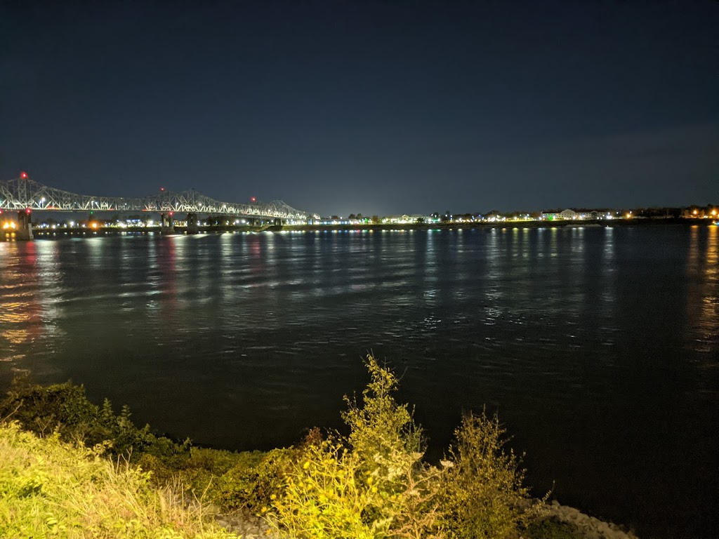 Magnolia Grill | restaurant | 49 Silver St, Natchez, MS 39120, USA | 6014467670 OR +1 601-446-7670