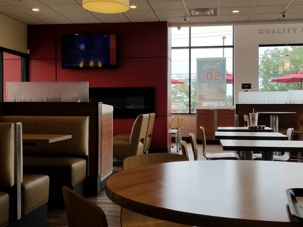 Wendys | restaurant | 987 Ridge Rd, Webster, NY 14580, USA | 5858725635 OR +1 585-872-5635