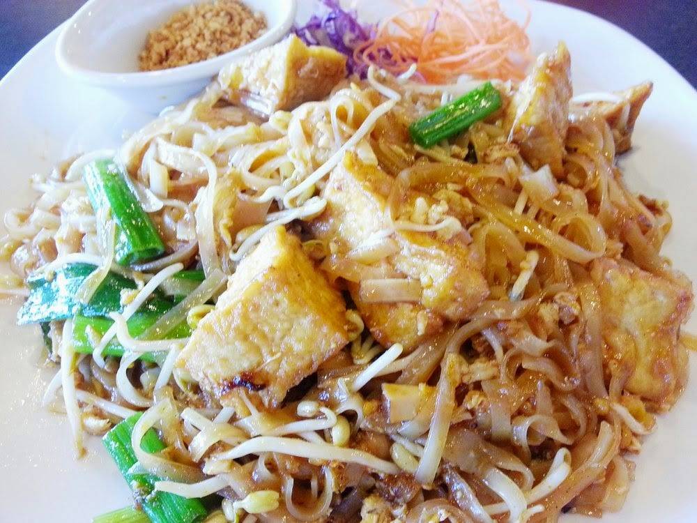 Siam Savory Thai Cuisine | restaurant | 751 S Weir Canyon Rd #159, Anaheim, CA 92808, USA | 7142821167 OR +1 714-282-1167
