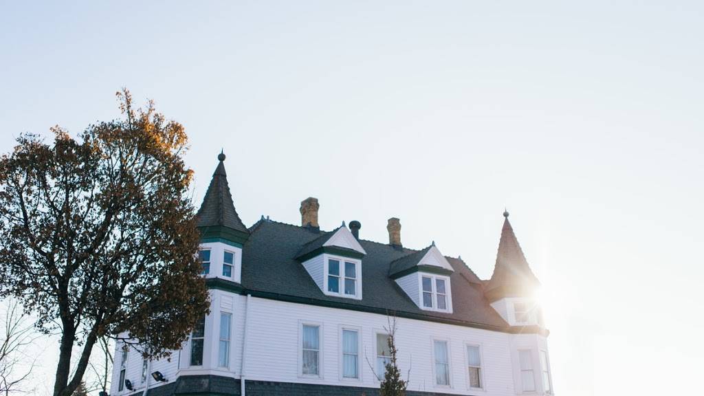 The White House | restaurant | 2900 S Kinnickinnic Ave, Milwaukee, WI 53207, USA | 4148970495 OR +1 414-897-0495