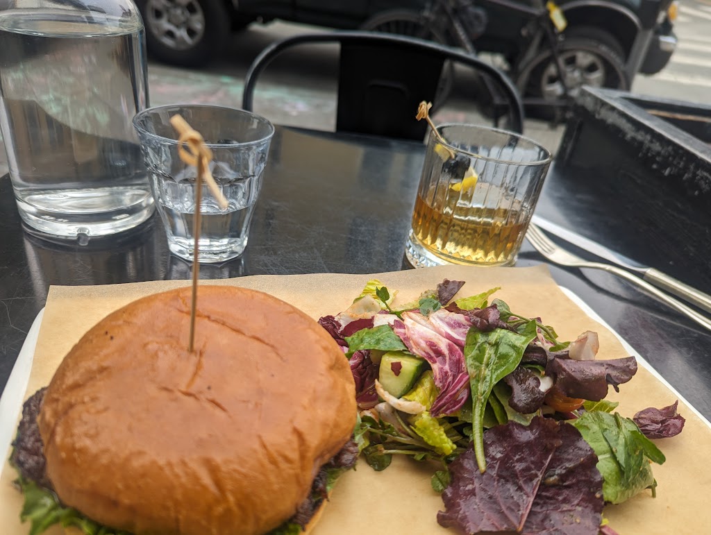 Cole Valley Tavern | restaurant | 900 Cole St, San Francisco, CA 94117, USA | 4156817678 OR +1 415-681-7678