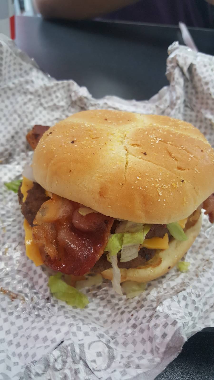 Checkers | restaurant | 439 N Bolingbrook Dr, Bolingbrook, IL 60440, USA | 6302261223 OR +1 630-226-1223