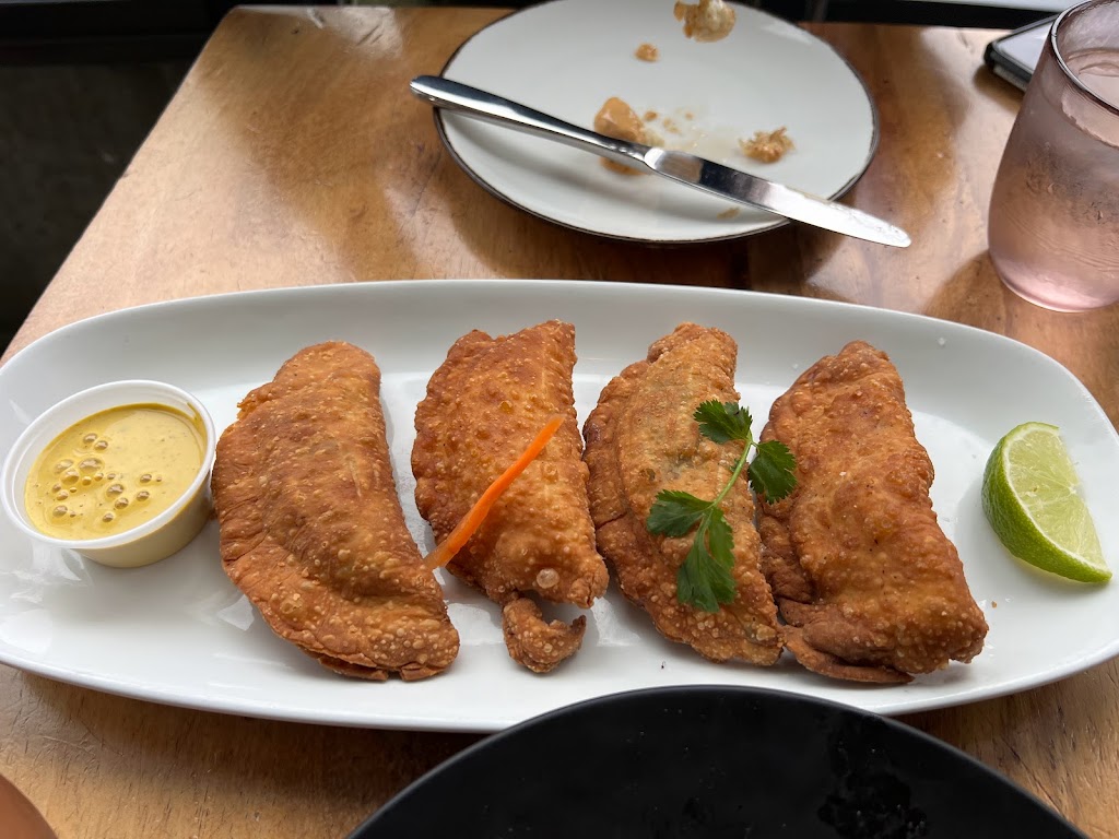 Limón | restaurant | 2450 Valdez St, Oakland, CA 94612, USA | 5108087324 OR +1 510-808-7324