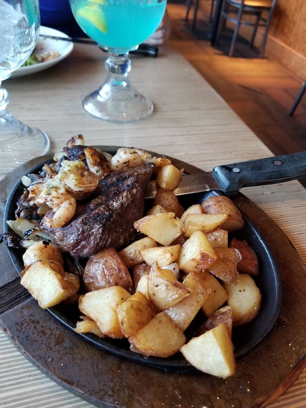 Applebees Grill + Bar | restaurant | 815 Hutchinson River Pkwy, Bronx, NY 10465, USA | 7188285379 OR +1 718-828-5379