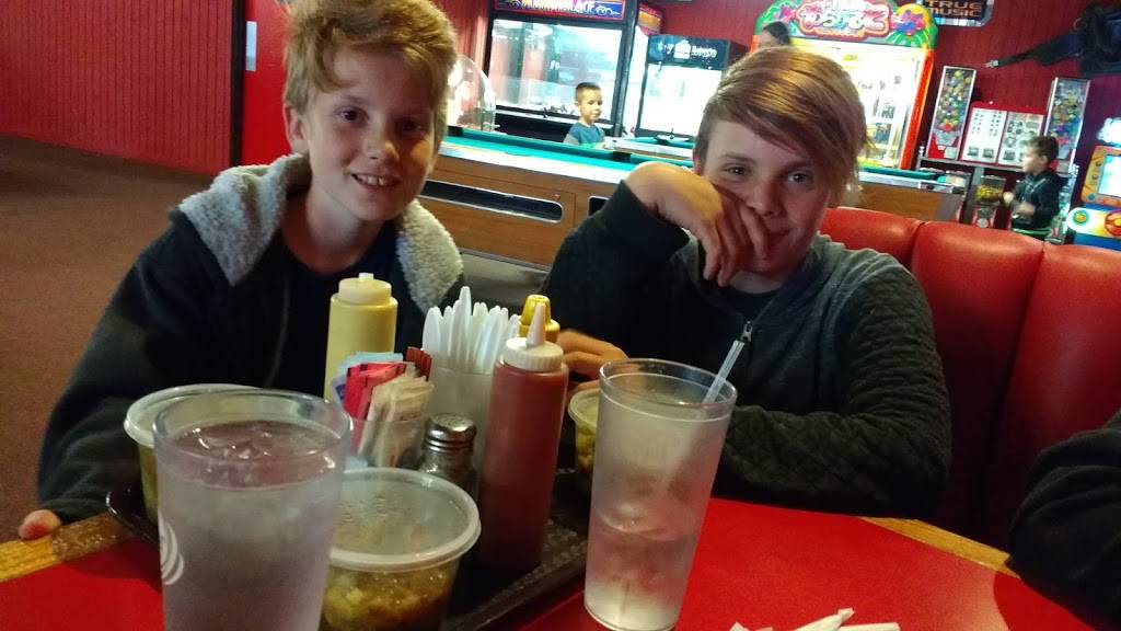 The Weevil Burger Restaurant | restaurant | 9104 Fletcher Pkwy, La Mesa, CA 91942, USA | 6196441010 OR +1 619-644-1010