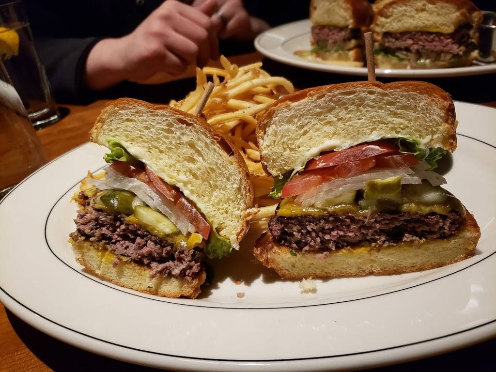 J. Alexanders Restaurant | restaurant | 7440 Orchard Lake Rd, West Bloomfield Township, MI 48322, USA | 2485388349 OR +1 248-538-8349