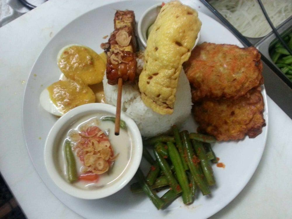 New Batavia | restaurant | 1900 Harrison St, Hollywood, FL 33020, USA | 9547409572 OR +1 954-740-9572