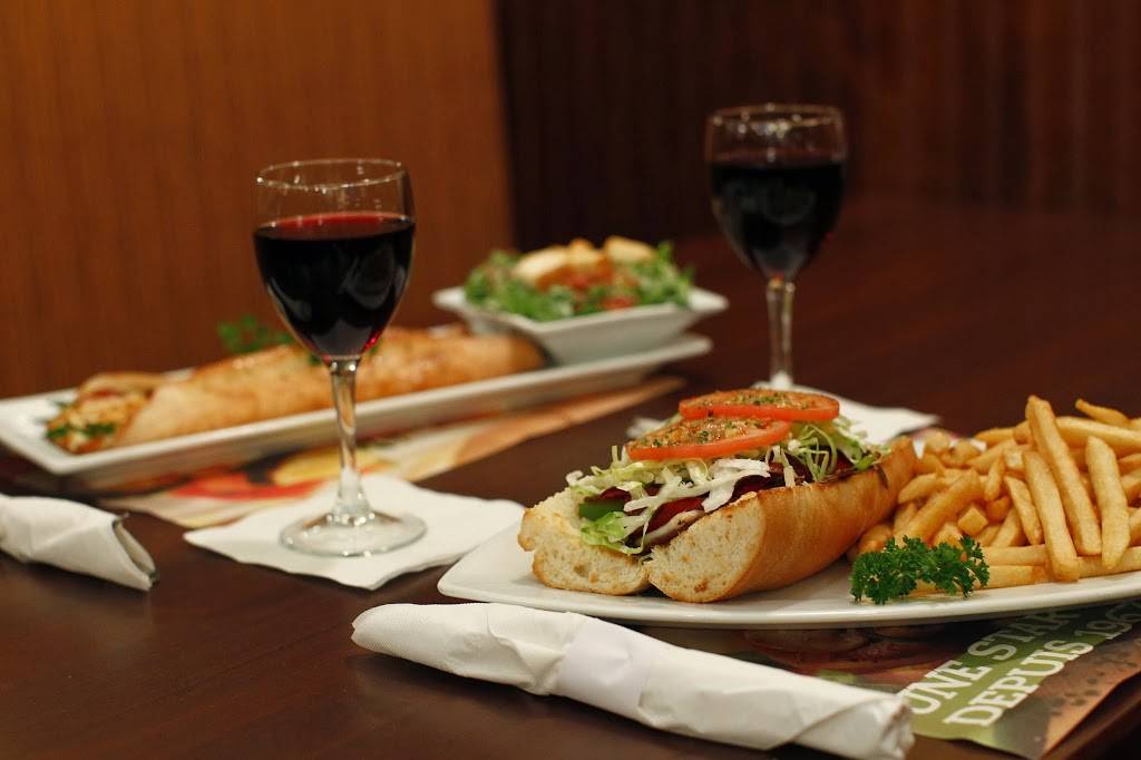 Toujours Mikes | restaurant | 9700 Boulevard de lOrmière, Québec, QC G2B 4C4, Canada | 4188433030 OR +1 418-843-3030