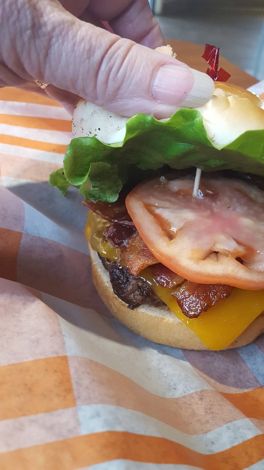 Back Yard Burgers | restaurant | 1015 Center Point Pl, Franklin, TN 37064, USA | 6156288208 OR +1 615-628-8208