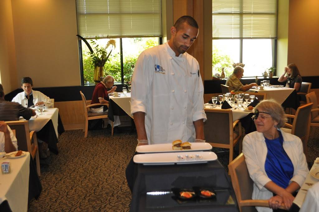 Alhadeff Grill | restaurant | 6000 16th Ave SW, Seattle, WA 98106, USA | 2069345817 OR +1 206-934-5817