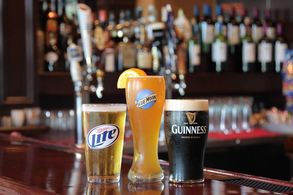 Tradewinds Restaurant | restaurant | 7032 Stadium Pkwy, Melbourne, FL 32940, USA | 3215047771 OR +1 321-504-7771