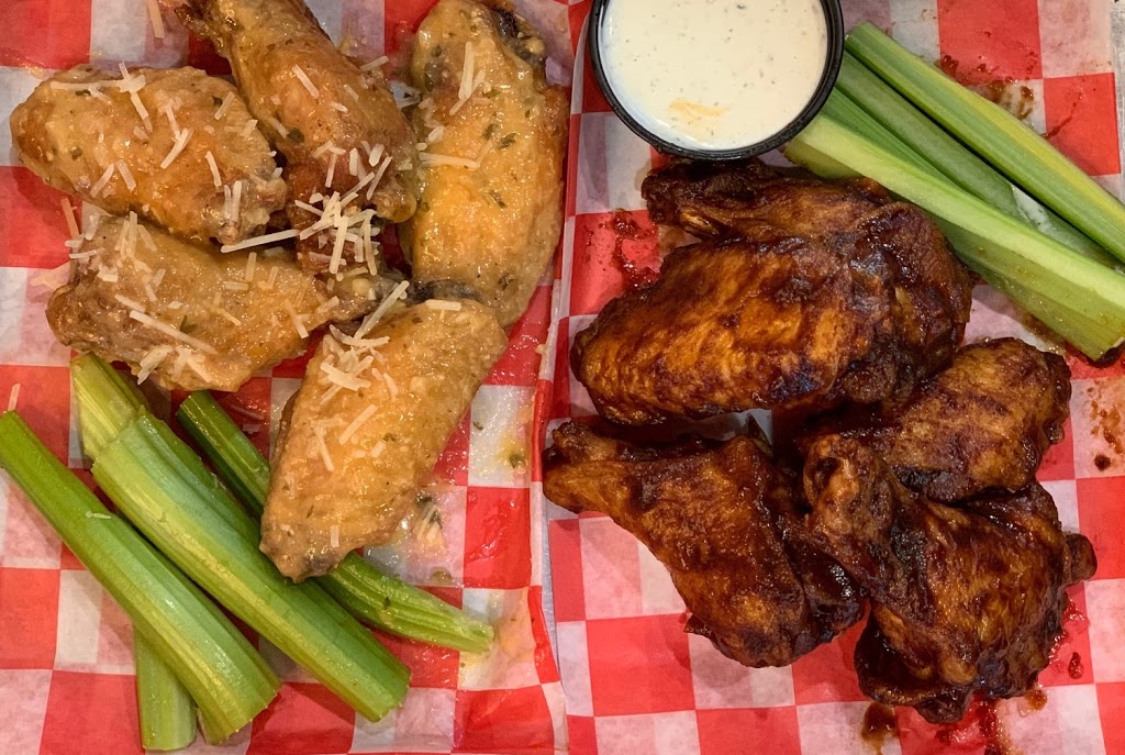 Wingabels | restaurant | 1639 Broadway, San Antonio, TX 78215, USA | 2104449425 OR +1 210-444-9425