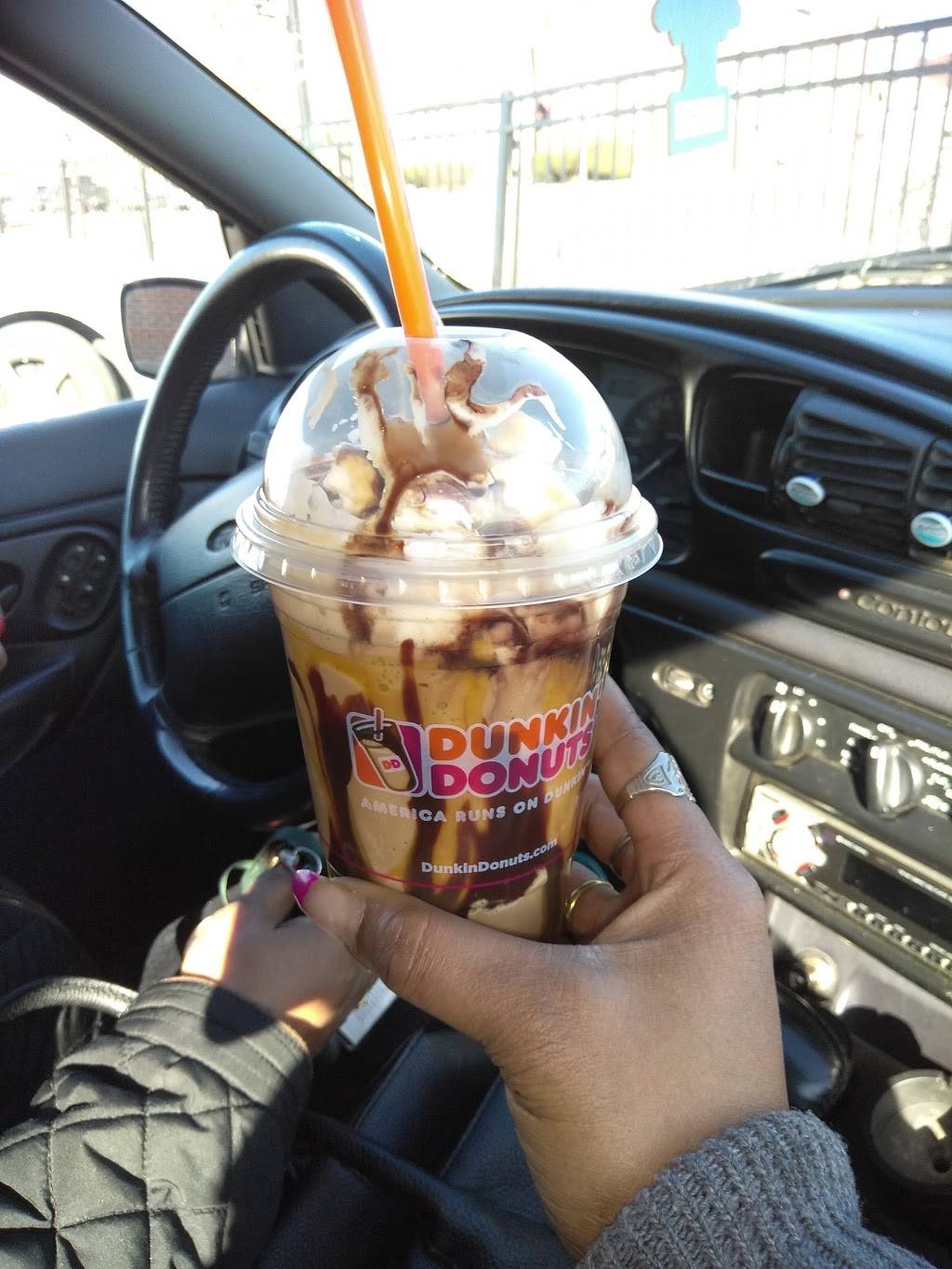 Dunkin Donuts | cafe | 350 E 103rd St, Chicago, IL 60628, USA | 7734681407 OR +1 773-468-1407