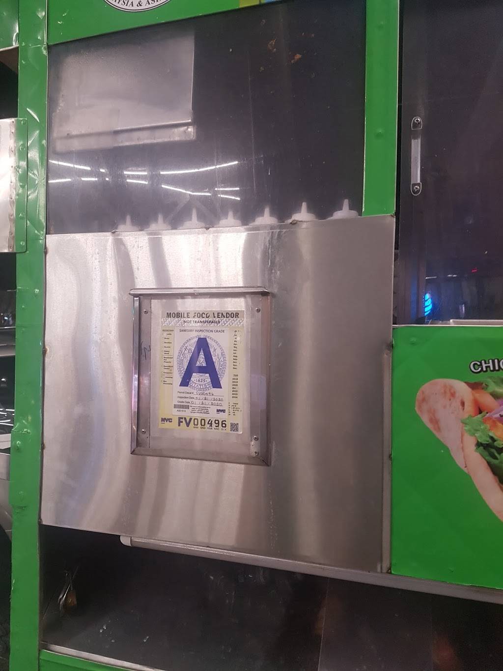 Medo Halal Food Cart | restaurant | 1520 3rd Ave, New York, NY 10028, USA | 6469206622 OR +1 646-920-6622