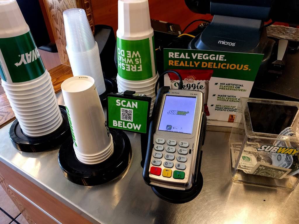 Subway Restaurants | restaurant | 5055 N High St #1-06, Columbus, OH 43214, USA | 6148467827 OR +1 614-846-7827