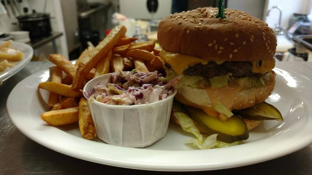 Shady Pine Family Restaurant | restaurant | 9464 Longwood Rd Hwy 2, Chatham Township, ON N0P 1Y0, Canada | 5193547077 OR +1 519-354-7077