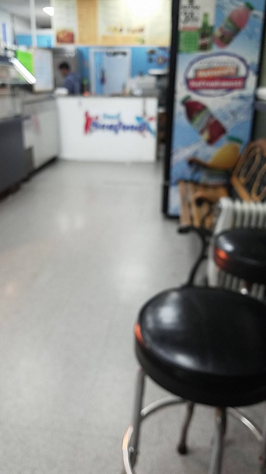 S & S Seafood | restaurant | 944 Swan Creek Rd E, Fort Washington, MD 20744, USA | 3012039777 OR +1 301-203-9777