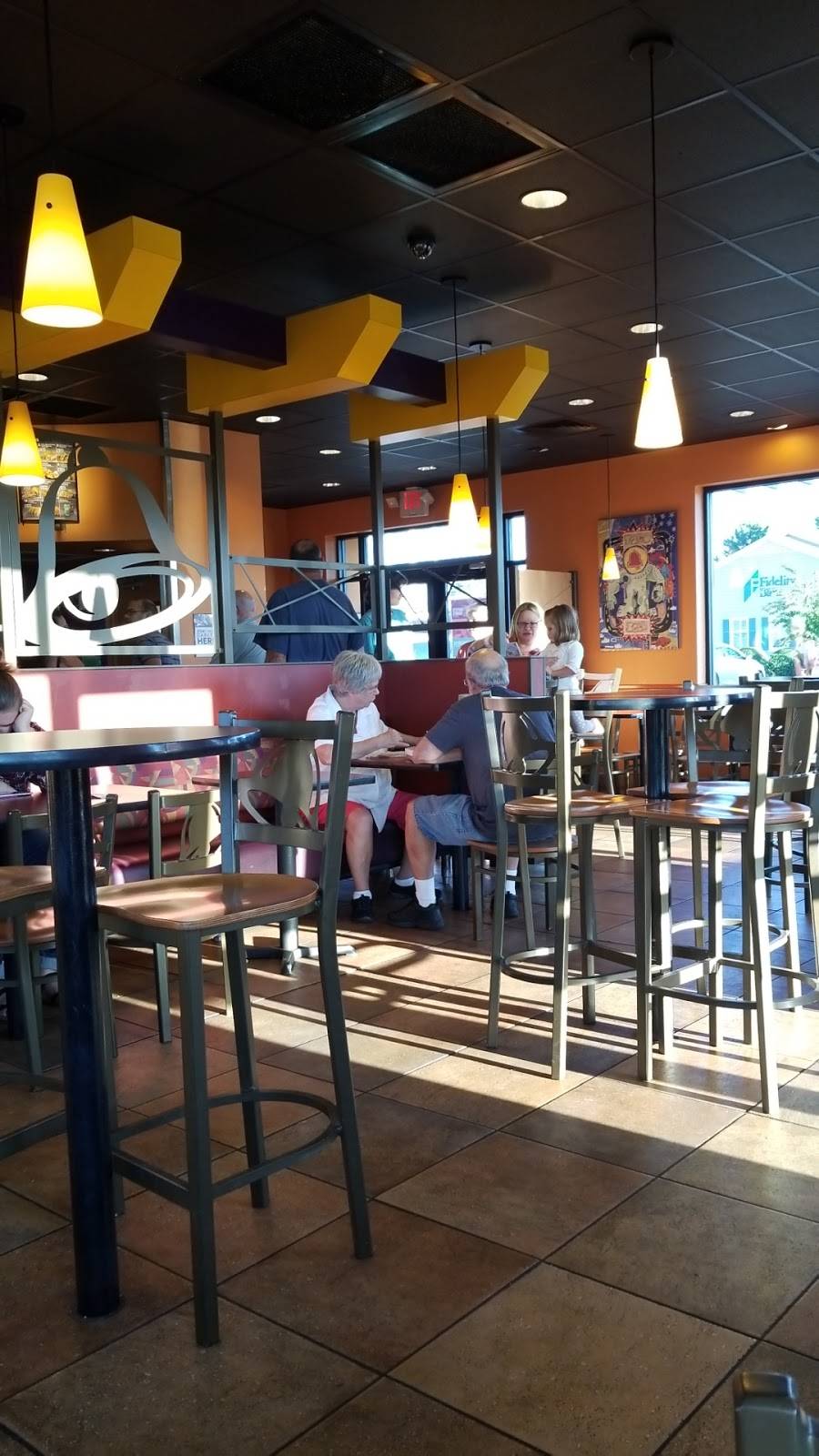 Taco Bell | meal takeaway | 11145 US Hwy 15 501 N, Aberdeen, NC 28315, USA | 9106927920 OR +1 910-692-7920