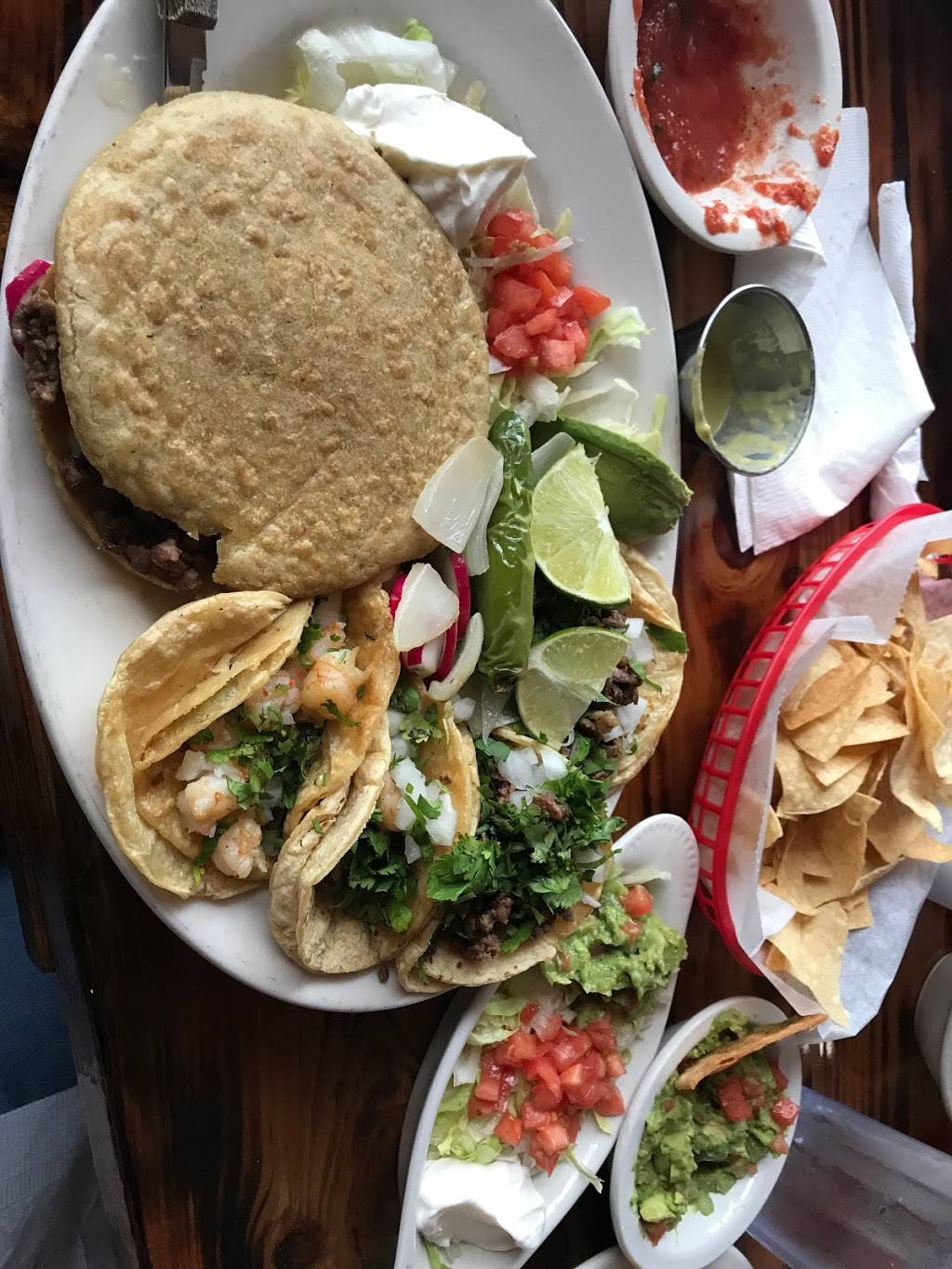 Los Comales Mexican Restaurant | restaurant | 2860 S Perkins Rd, Memphis, TN 38118, USA | 9013690528 OR +1 901-369-0528