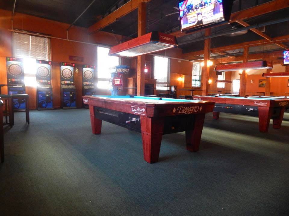 Q Bar | restaurant | 11 W John St, Plano, IL 60545, USA | 6305527663 OR +1 630-552-7663