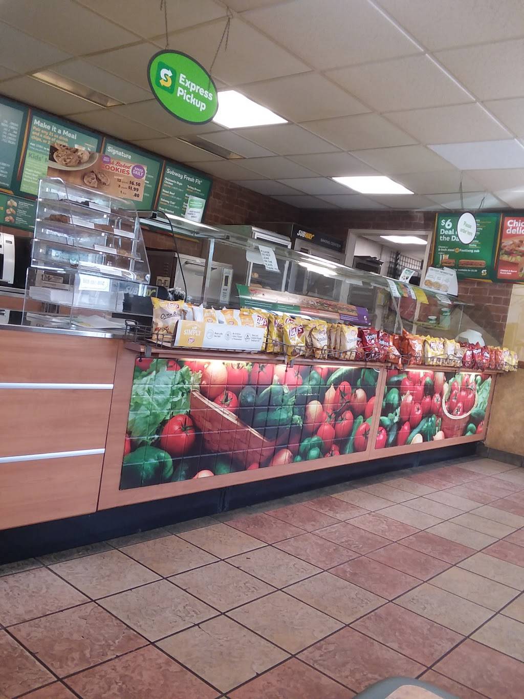 Subway | restaurant | 768 Centre St, Brockton, MA 02302, USA | 5084274478 OR +1 508-427-4478