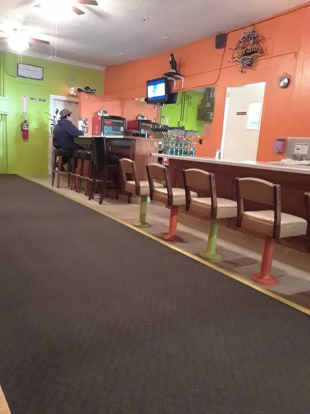 Mi Chelas Mexican Restaurant | restaurant | 9475 Main St, Upper Lake, CA 95485, USA | 7072754065 OR +1 707-275-4065