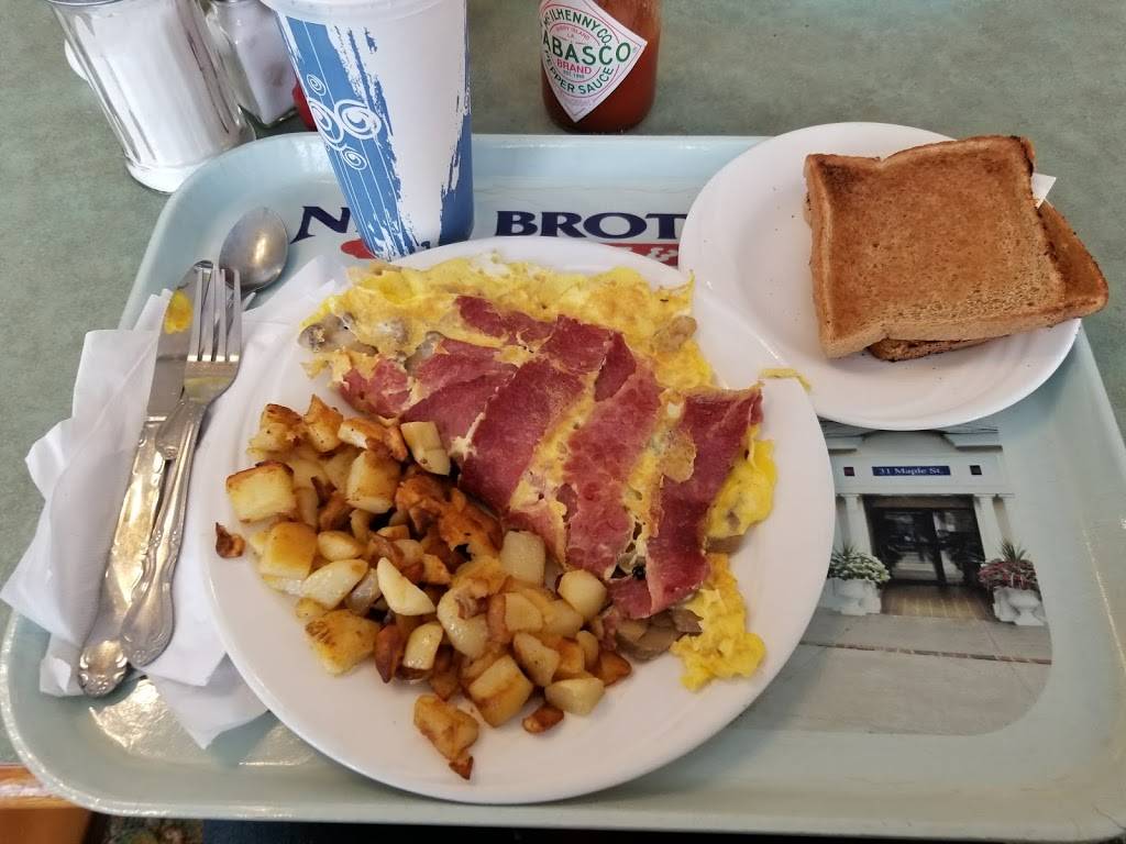 New Brothers Restaurant & Deli | restaurant | 31 Maple St, Danvers, MA 01923, USA | 9787500100 OR +1 978-750-0100